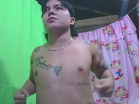 Snapshot of ADAM-DRIVER chatting on 12-17-25, 04:51 ADAM-DRIVER online show from 12-17-25, 04:51