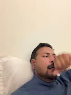 Snapshot of Sexmore21 chatting on 12-16-25, 02:44 Sexmore21 online show from 12-16-25, 02:44