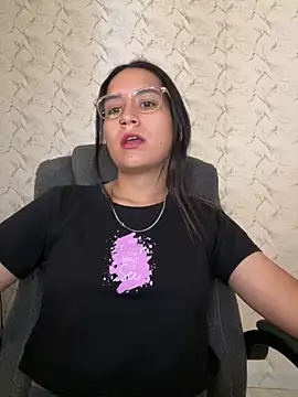 Val12777 online show from 12-20-25, 04:36