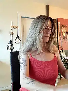 Sacha Scorp online show from 01-15-26, 09:47