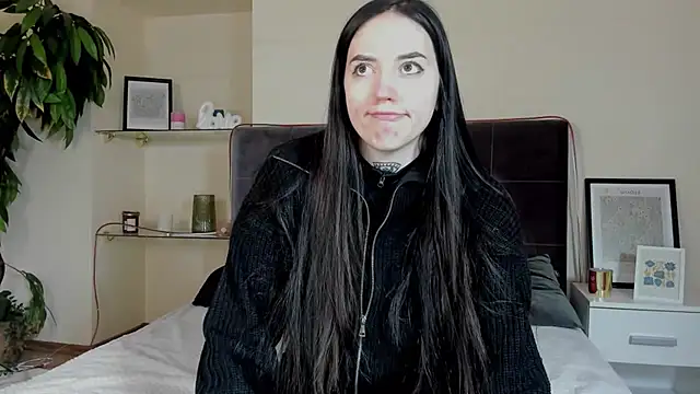 AdrianaCult online show from 02-10-26, 06:50