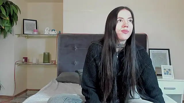 AdrianaCult online show from 02-17-26, 06:10