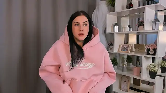 EvonVang online show from 12-15-25, 01:48