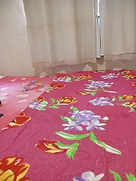 Fannyfoxfi online show from 01-10-26, 04:42