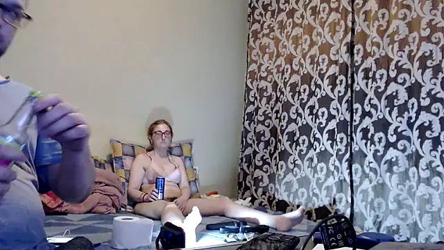 yunis32 online show from 02-28-25, 07:25