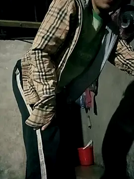 Snapshot of Andrea-688 chatting on 12-15-25, 09:52 Andrea-688 online show from 12-15-25, 09:52