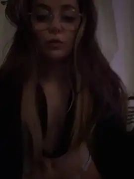 sugxrfox online show from 12-17-25, 06:08