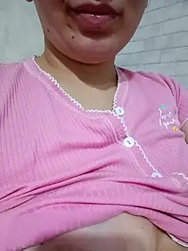 Emilyhomegirl1 online show from 02-02-26, 11:25