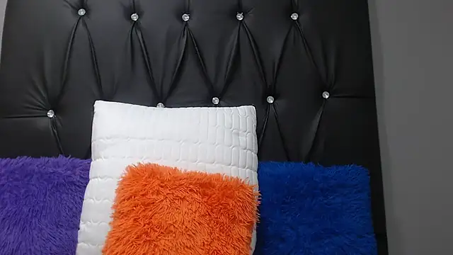 TemptingCloeXx online show from 04-11-26, 05:39