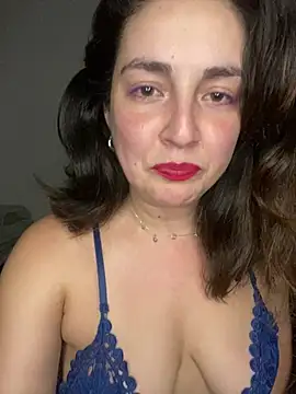 Snapshot of sweetrosedance chatting on 01-18-26, 07:01 sweetrosedance online show from 01-18-26, 07:01