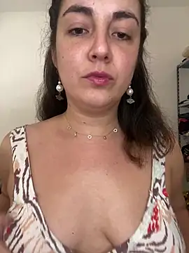 Snapshot of sweetrosedance chatting on 02-06-26, 07:17 sweetrosedance online show from 02-06-26, 07:17