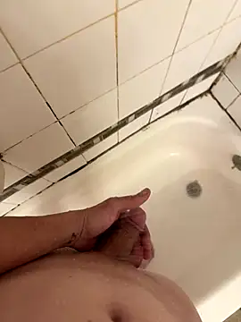 Snapshot of Leshot2025 chatting on 12-15-25, 10:36 Leshot2025 online show from 12-15-25, 10:36