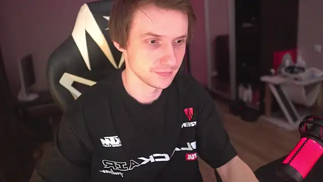 art hunter online show from 12-15-25, 08:46