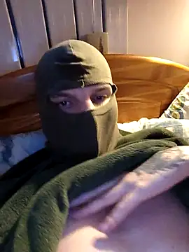 BottomB95xh online show from 12-16-25, 02:22