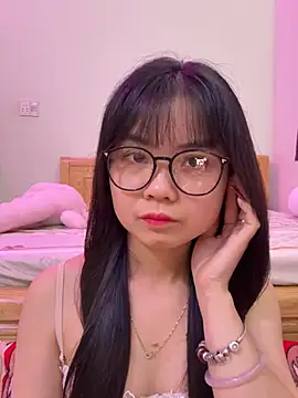    KARA    online show from 02-10-26, 01:43