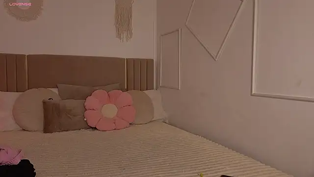 Sn0w  queen online show from 02-25-26, 08:02