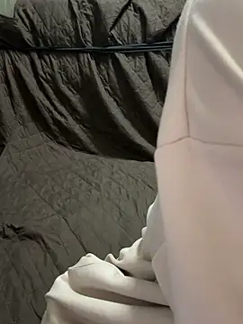 Snapshot of tubasa1216 chatting on 02-05-26, 11:48 tubasa1216 online show from 02-05-26, 11:48