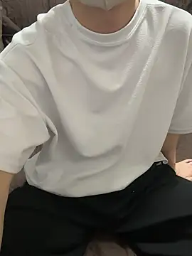 Snapshot of tubasa1216 chatting on 02-07-26, 11:47 tubasa1216 online show from 02-07-26, 11:47