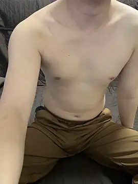 Snapshot of tubasa1216 chatting on 02-15-26, 11:52 tubasa1216 online show from 02-15-26, 11:52