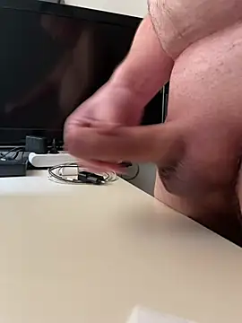 Snapshot of Farock11 chatting on 02-11-26, 01:05 Farock11 online show from 02-11-26, 01:05