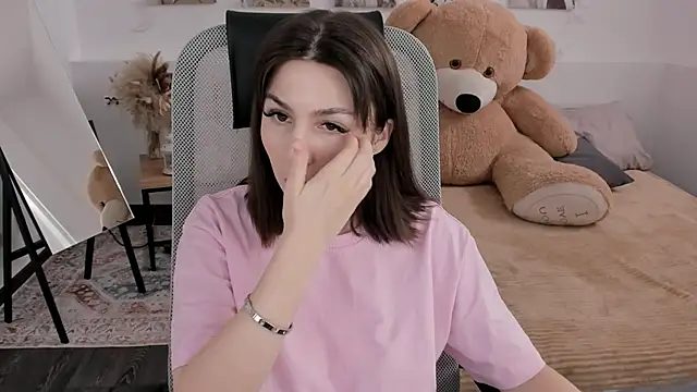 Snapshot of DiRosie chatting on 03-01-26, 09:33 DiRosie online show from 03-01-26, 09:33