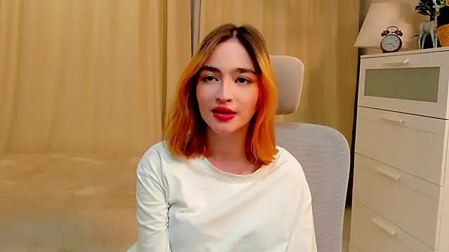 JuIianneDelfino online show from 12-18-25, 12:11