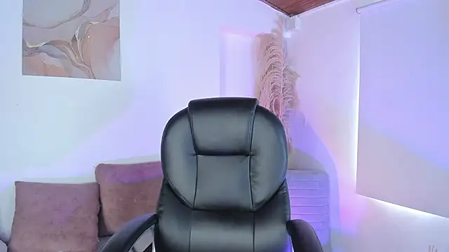 Amelie Wine online show from 02-10-26, 03:27