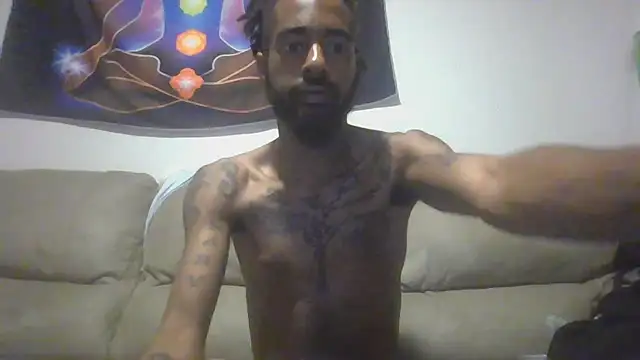 AverageAnt  online show from 12-17-25, 04:18