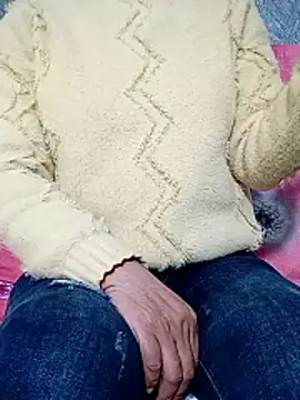 Snapshot of Girl-6868 chatting on 01-10-26, 11:23 Girl-6868 online show from 01-10-26, 11:23