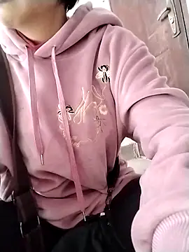 Snapshot of Girl-6868 chatting on 02-25-26, 01:37 Girl-6868 online show from 02-25-26, 01:37