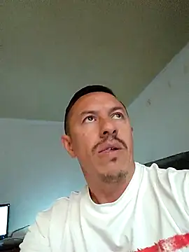 Snapshot of L_hotcream chatting on 02-18-26, 04:36 L hotcream online show from 02-18-26, 04:36