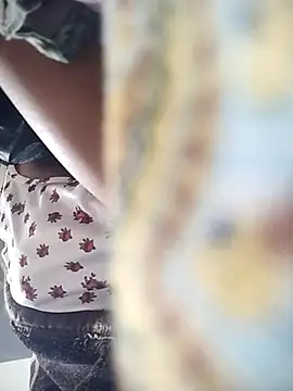 Snapshot of Anee_123 chatting on 02-20-26, 06:37 Anee 123 online show from 02-20-26, 06:37