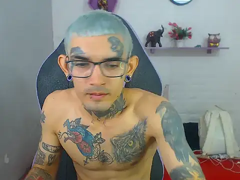 Boy tatto77 online show from 12-22-25, 07:00