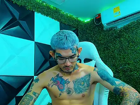 Boy tatto77 online show from 01-31-26, 07:11