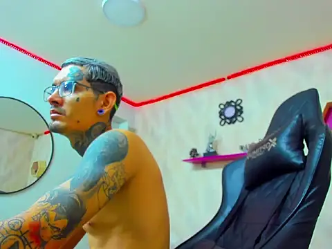 Boy tatto77 online show from 02-02-26, 02:16