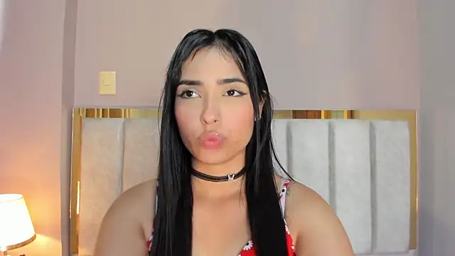 Snapshot of GahiaBelucci chatting on 02-10-26, 01:26 GahiaBelucci online show from 02-10-26, 01:26