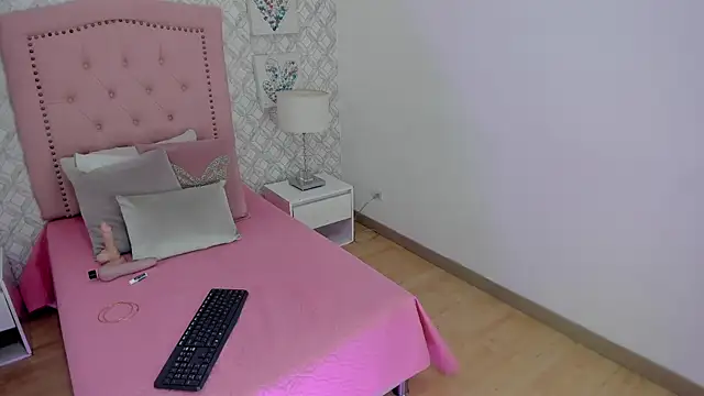 amber  ferrera online show from 01-15-26, 07:50