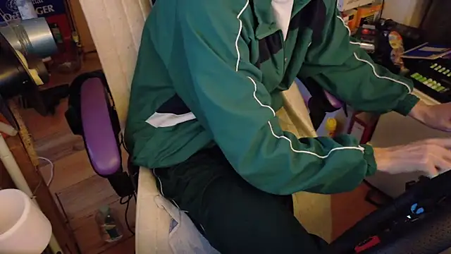 Snapshot of Gay-Versaut chatting on 02-04-26, 08:03 Gay-Versaut online show from 02-04-26, 08:03