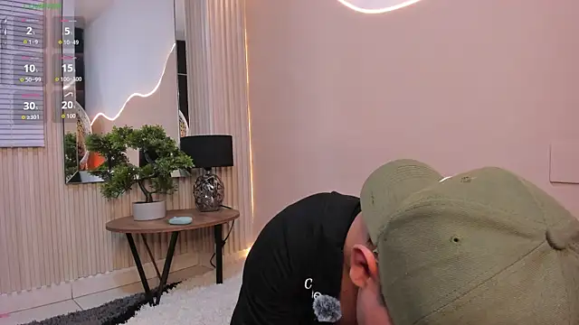 Thristan Leones online show from 12-22-25, 10:51