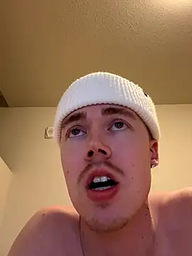 Snapshot of lukalovesyou chatting on 12-18-25, 05:02 lukalovesyou online show from 12-18-25, 05:02