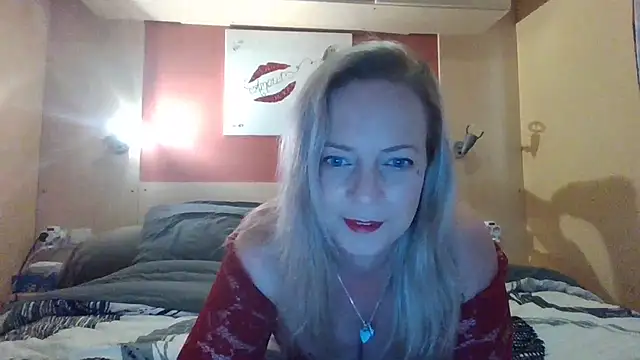 Miss-Chupagirly online show from 12-18-25, 03:29