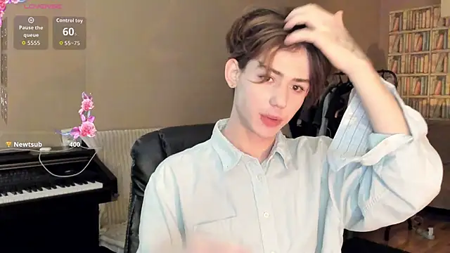 Snapshot of winsdor chatting on 01-12-26, 11:37 winsdor online show from 01-12-26, 11:37