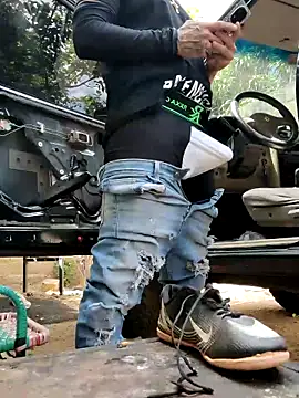 Snapshot of PIGHIGHDIRTY_p0 chatting on 02-16-26, 06:15 PIGHIGHDIRTY p0 online show from 02-16-26, 06:15