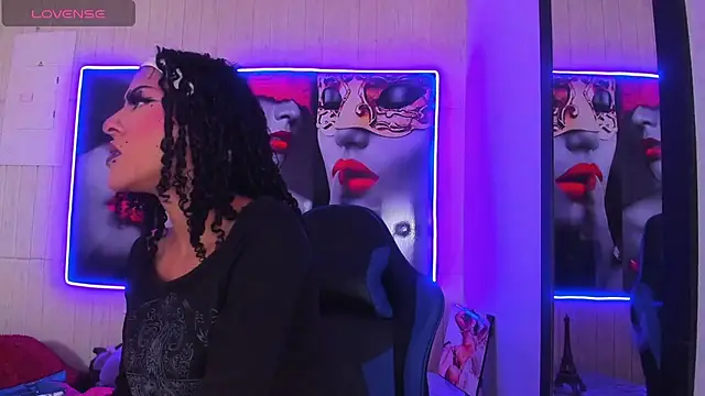 Snapshot of dolly_boob chatting on 02-06-26, 04:17 dolly boob online show from 02-06-26, 04:17