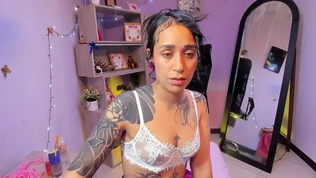 Snapshot of StaceyLeee chatting on 02-02-26, 07:56 StaceyLeee online show from 02-02-26, 07:56