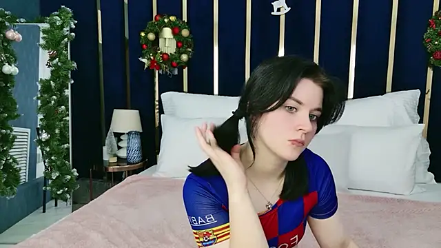 Snapshot of Milana_Cold chatting on 01-06-26, 11:47 Milana Cold online show from 01-06-26, 11:47