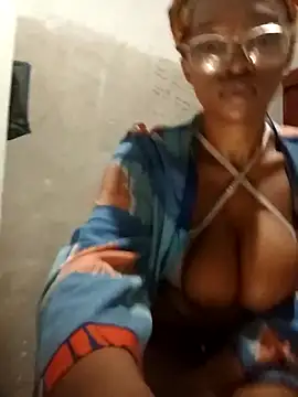 YammyChocTits online show from 01-31-26, 11:25