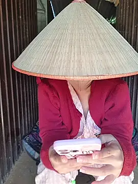 Lill-ly03 online show from 12-20-25, 02:51