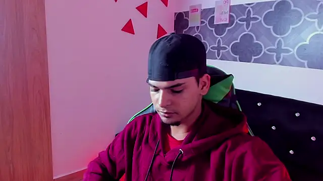 Alejandro Dirty online show from 12-22-25, 01:19