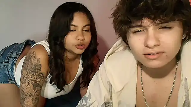 Snapshot of DaViruzz chatting on 02-06-26, 08:45 DaViruzz online show from 02-06-26, 08:45